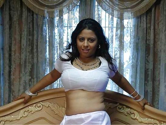 25P SEXY ACTRESS
