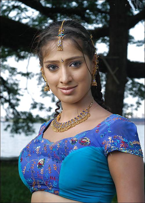25P SEXY ACTRESS