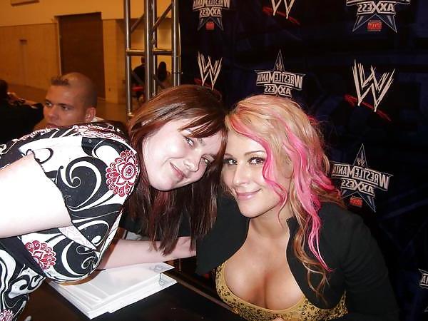 25P Natalya Neidhart WWE Diva MEGA Wank Gallery 