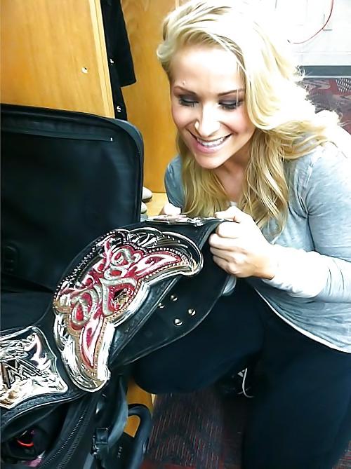 25P Natalya Neidhart WWE Diva MEGA Wank Gallery 