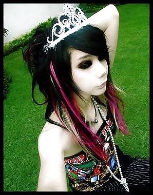 15P Hot  Emo 