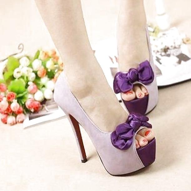 17P Babes in heels