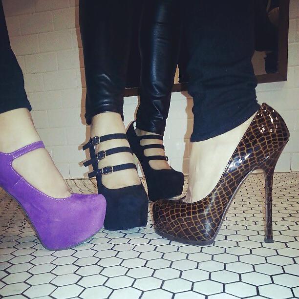17P Babes in heels