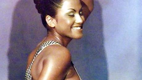 25P Sabrina Setlur german celeb