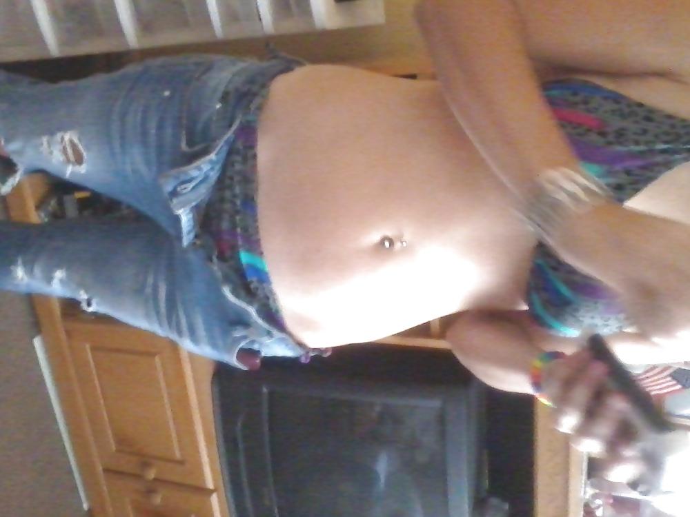 16P Innys & pierced Bellybuttons