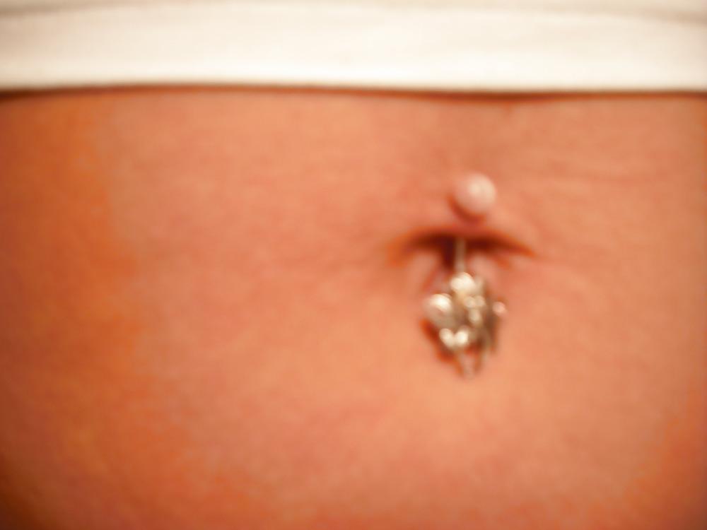 16P Innys & pierced Bellybuttons