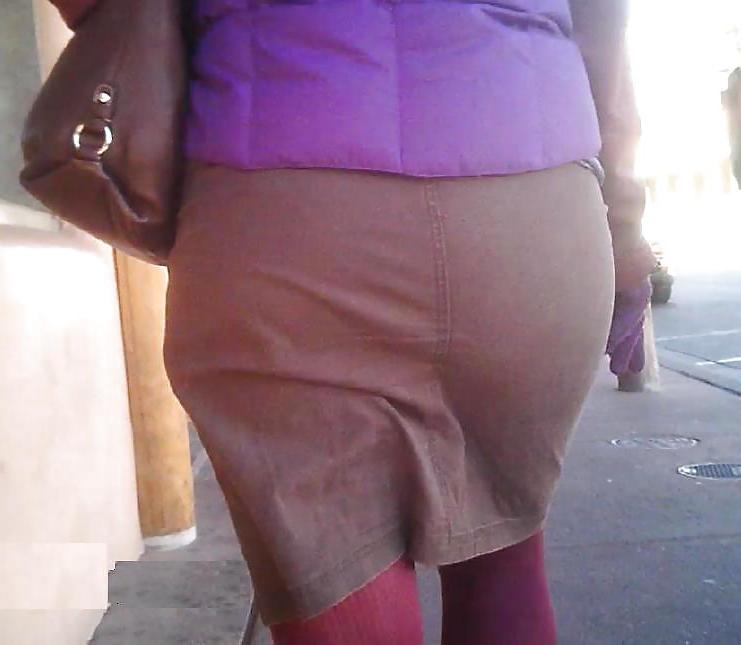 23P Street booty milf