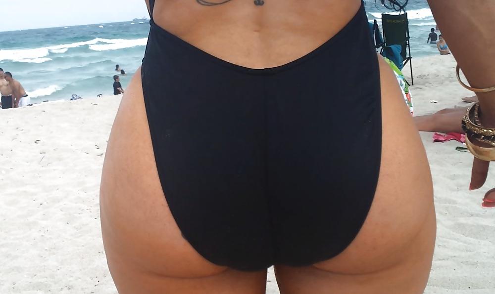 25P Thick ARAB Latina babe with NICE BIG BOOTY! Voyeur CANDIDs
