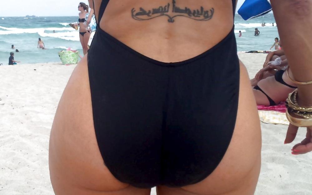 25P Thick ARAB Latina babe with NICE BIG BOOTY! Voyeur CANDIDs