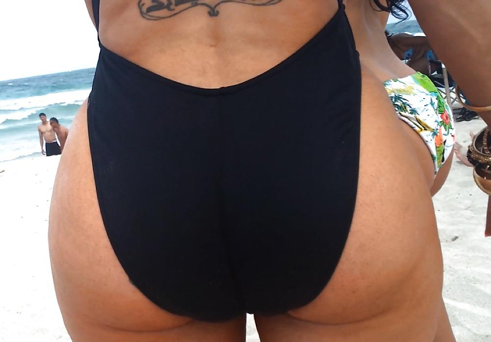 25P Thick ARAB Latina babe with NICE BIG BOOTY! Voyeur CANDIDs