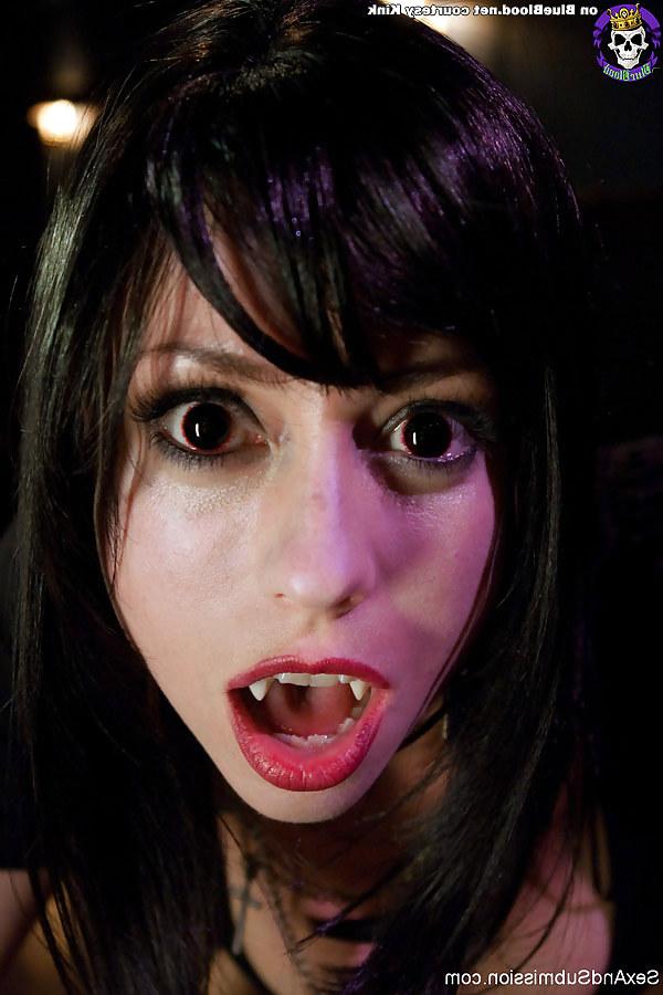 25P Sexy Vampires - Suck On These Sluts!