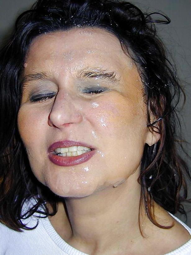 25P Cum covered moms (Camaster)
