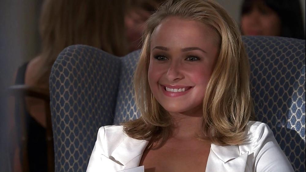 25P Hayden Panettiere mega collection 5