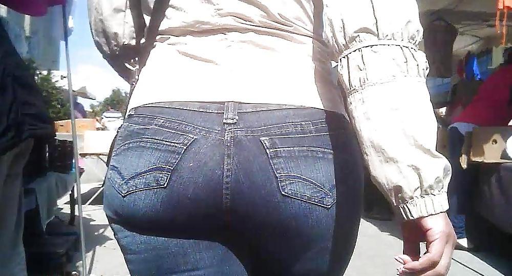 13P Araber mit großem Hintern in Jeans