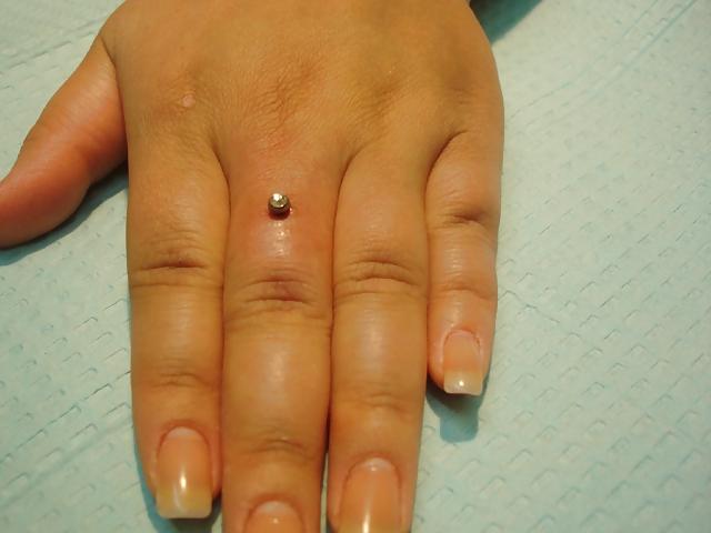 25P Beautiful pierced and tattooed women