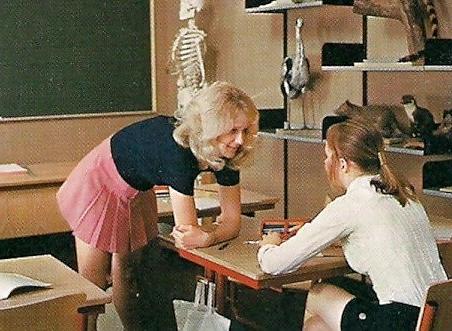 25P Erotic Retro Lesbians