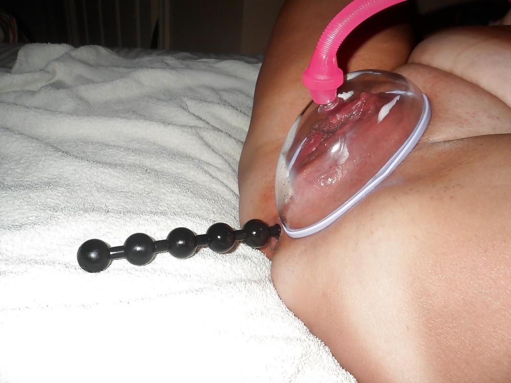 22P Anal beads n pussy pump