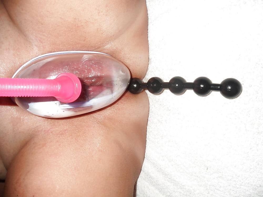 22P Anal beads n pussy pump