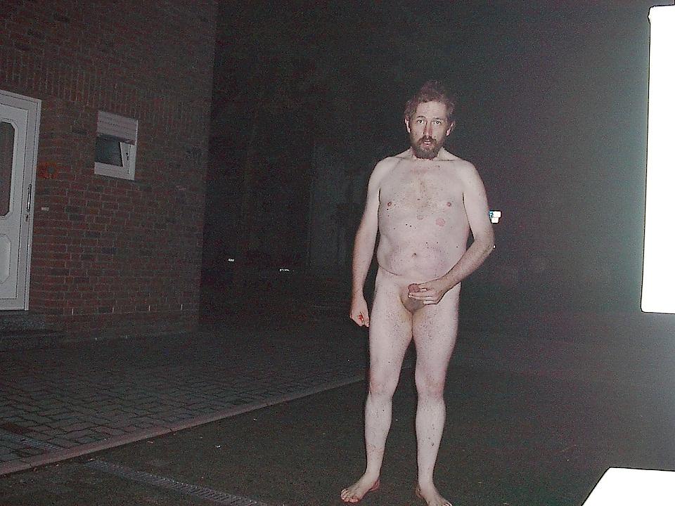 4P Nude on street 6