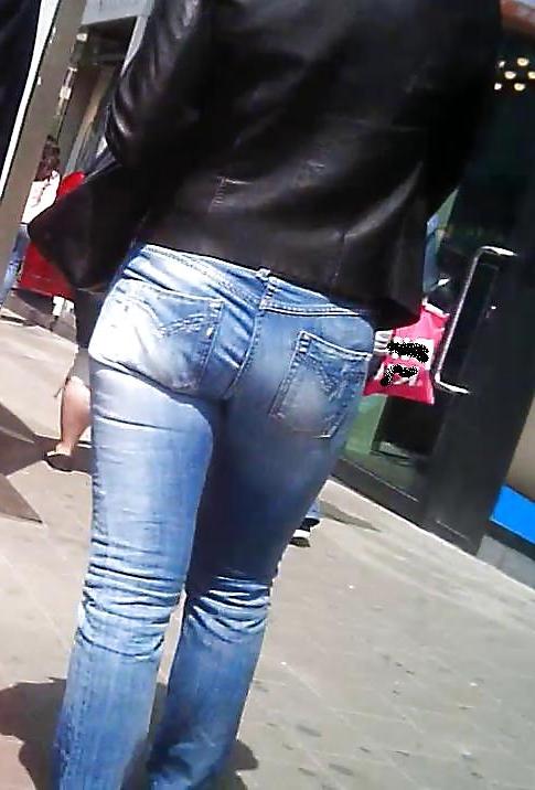 20P European Booty in Jeans