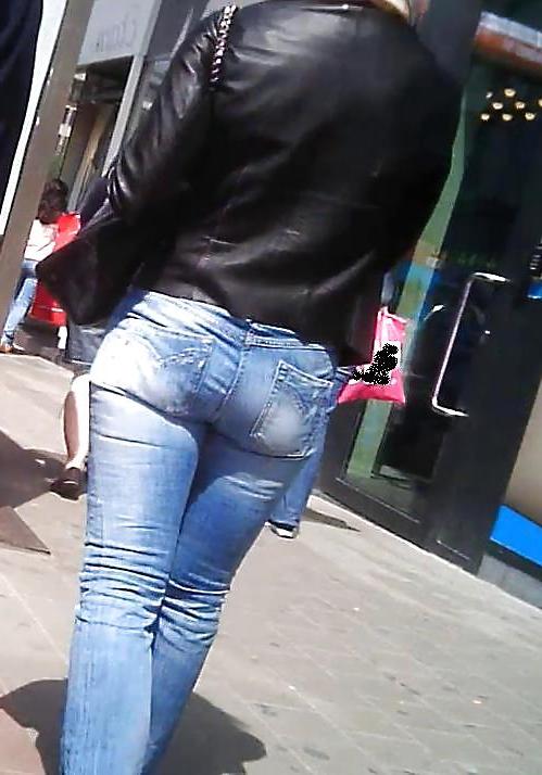 20P European Booty in Jeans