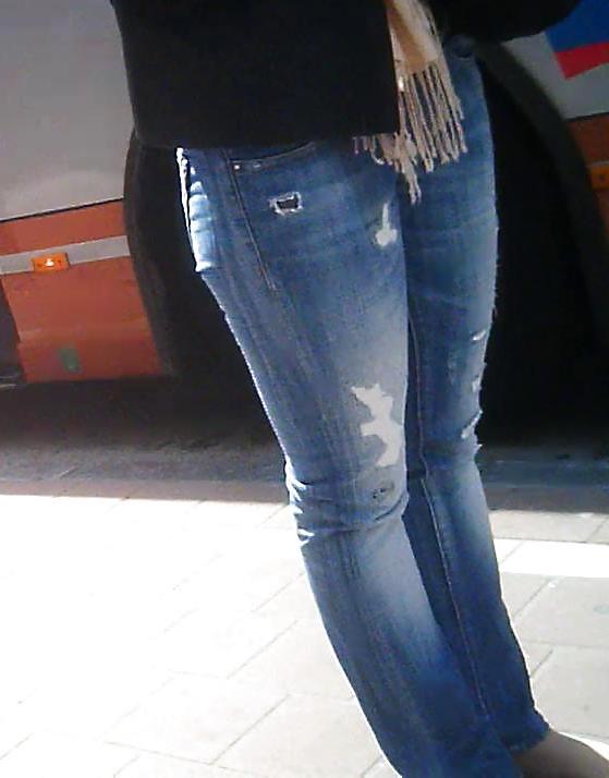 20P European Booty in Jeans