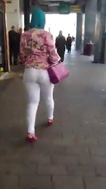 16P Big Arab booty 