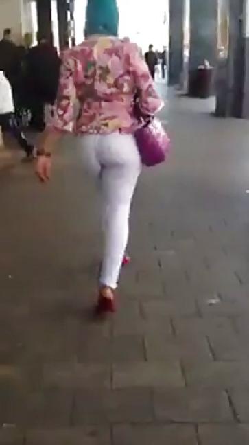 16P Big Arab booty 