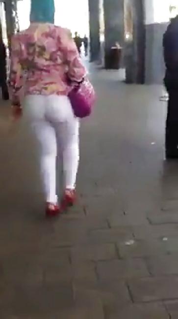 16P Big Arab booty 