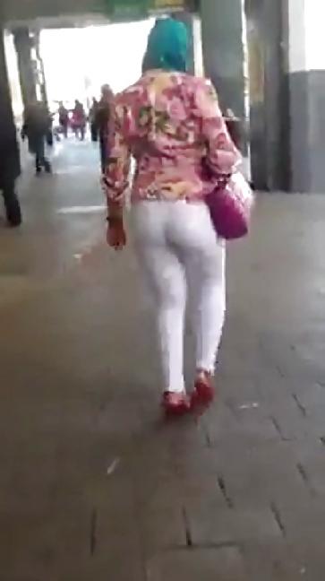16P Big Arab booty 