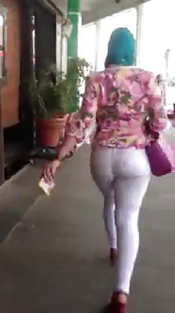16P Big Arab booty 