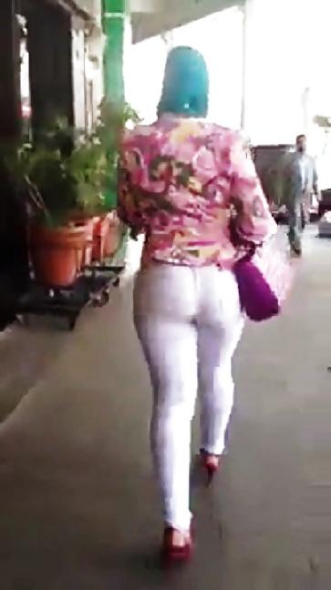 16P Big Arab booty 
