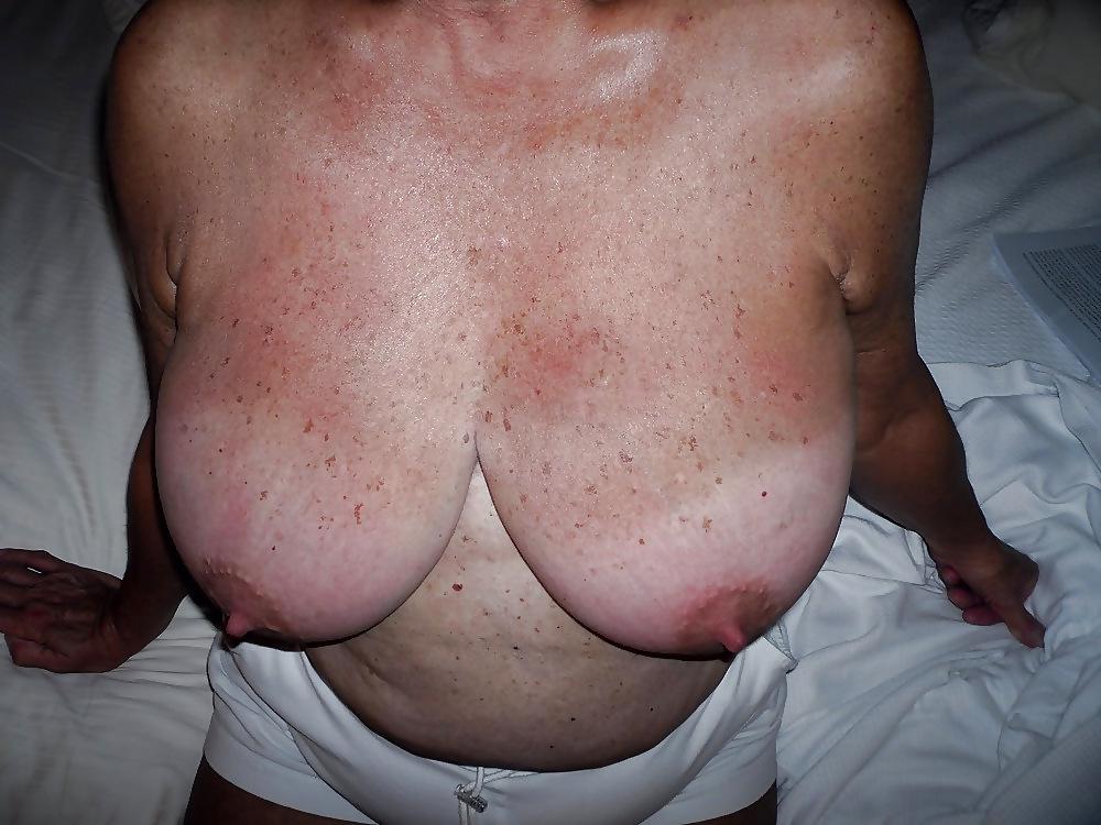 24P Granny mature tits to cum on