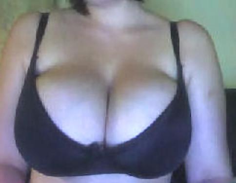 7P Webcam, Big Boobs...comments please
