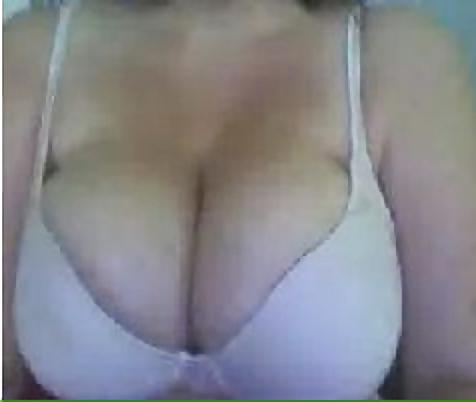 7P Webcam, Big Boobs...comments please