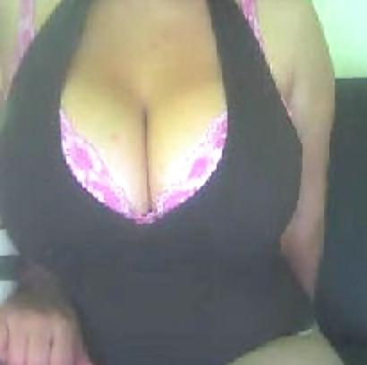 7P Webcam, Big Boobs...comments please