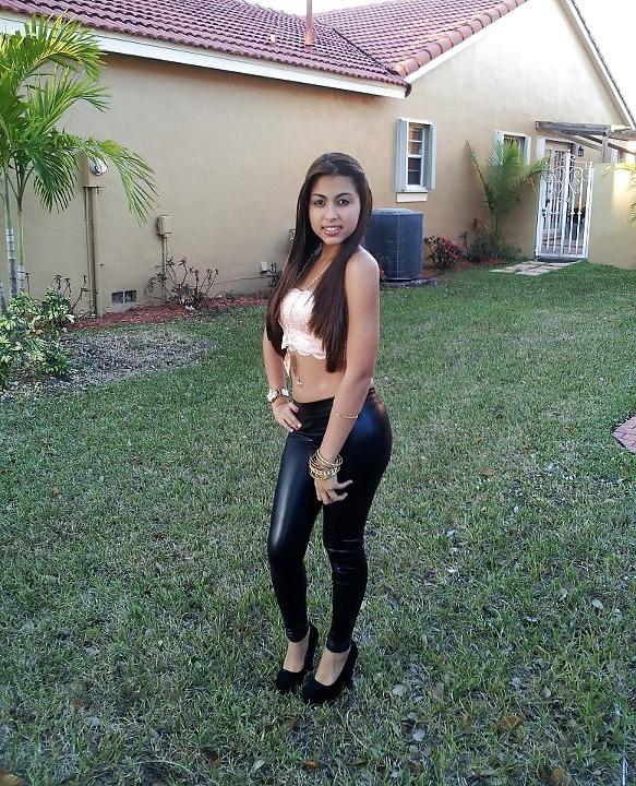 21P Sweet teen babes