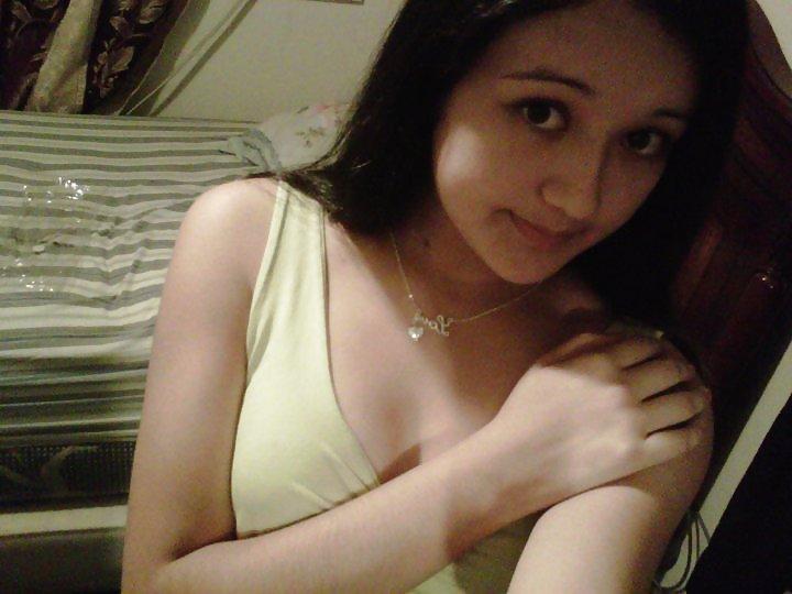21P Sweet teen babes