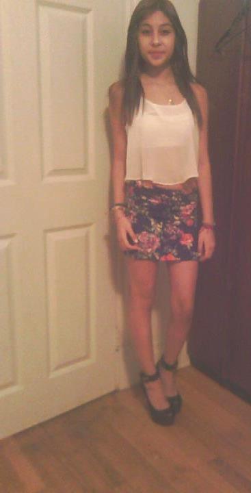 21P Sweet teen babes