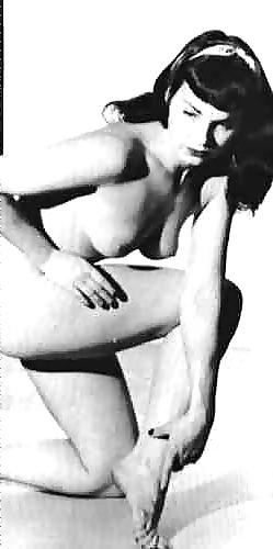 25P Bettie Page