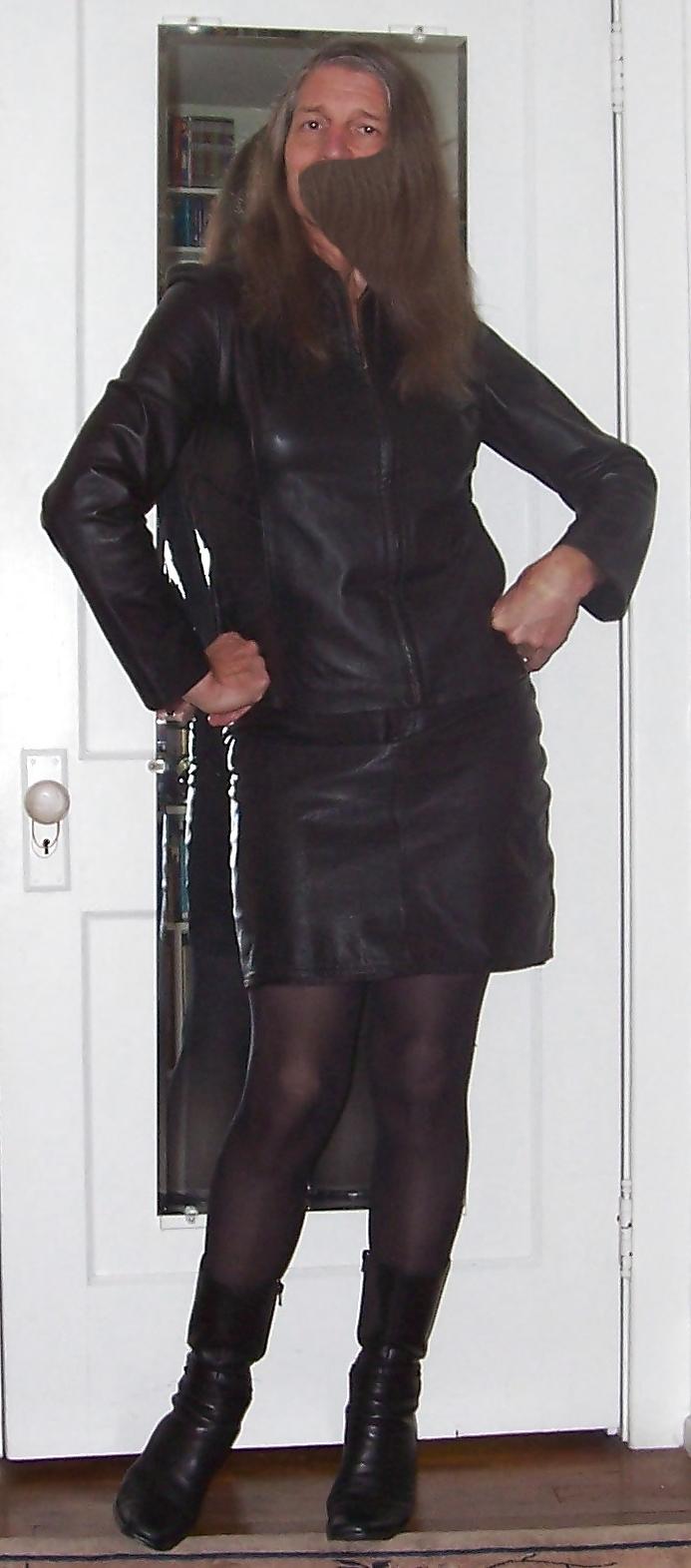 24P Crossdressing: New Leather