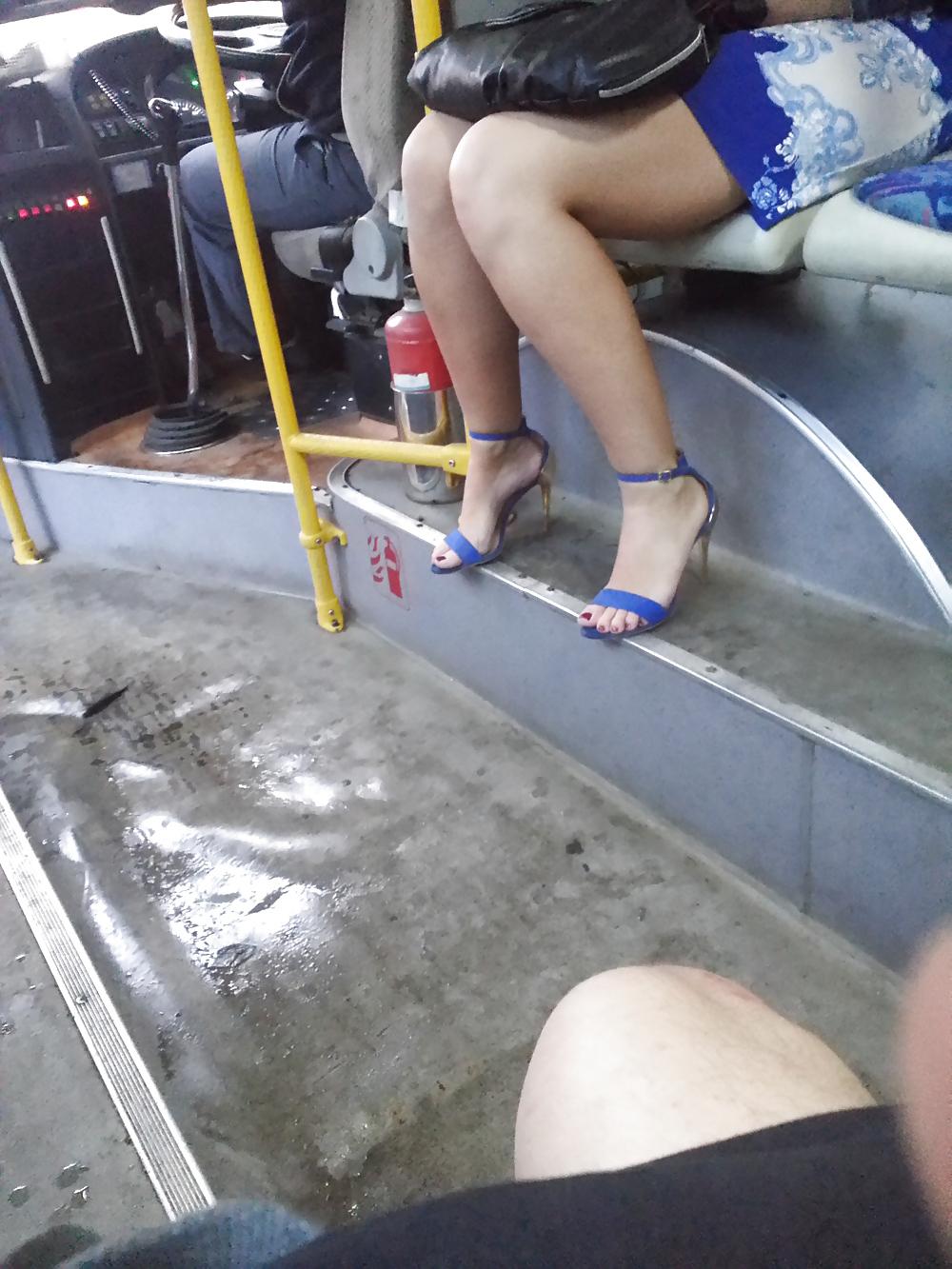 9P Feet spy cam