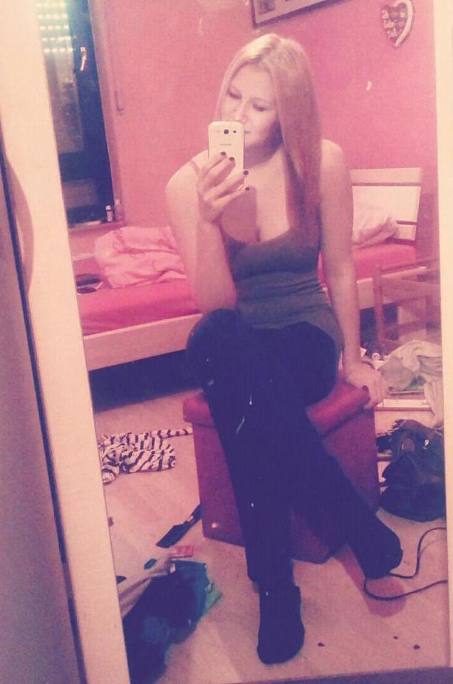 25P German Girl 13