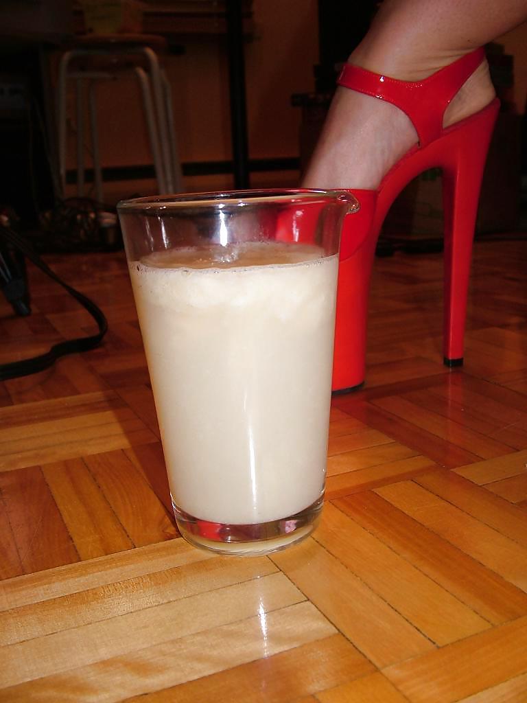 25P Frozen - Thaw Cum Drinking