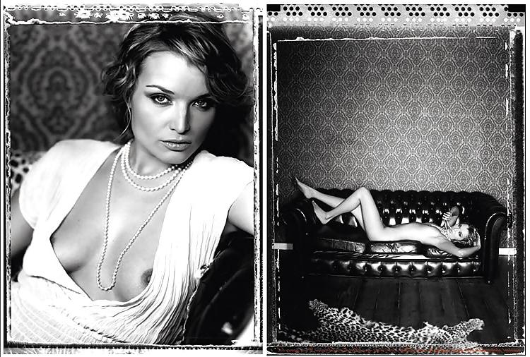 25P Black and white Erotic