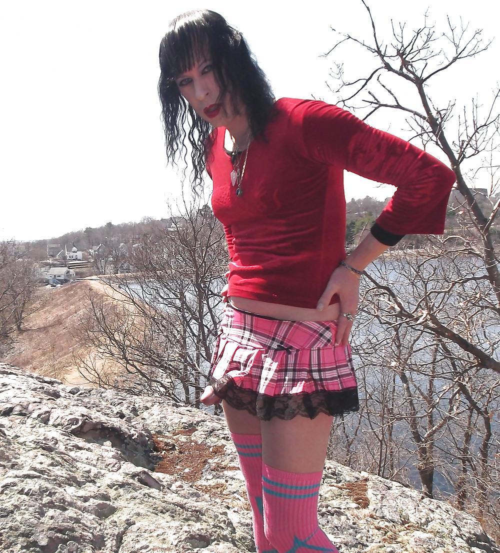 17P Sexy crossdresser in mini skirt!!!