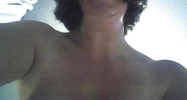 22P A sexy friends big boobs 2