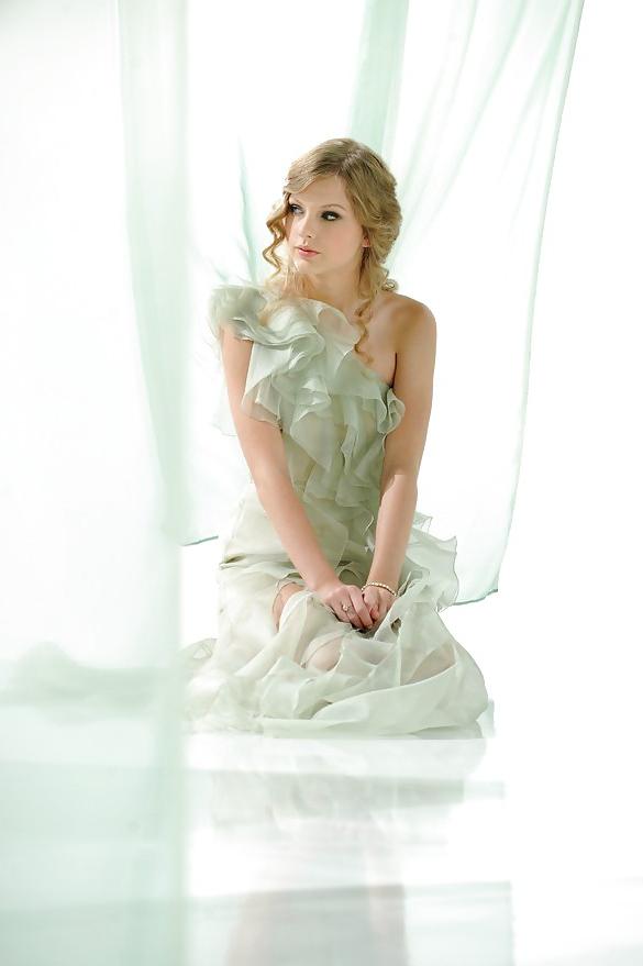 25P Taylor Swift mega collection 