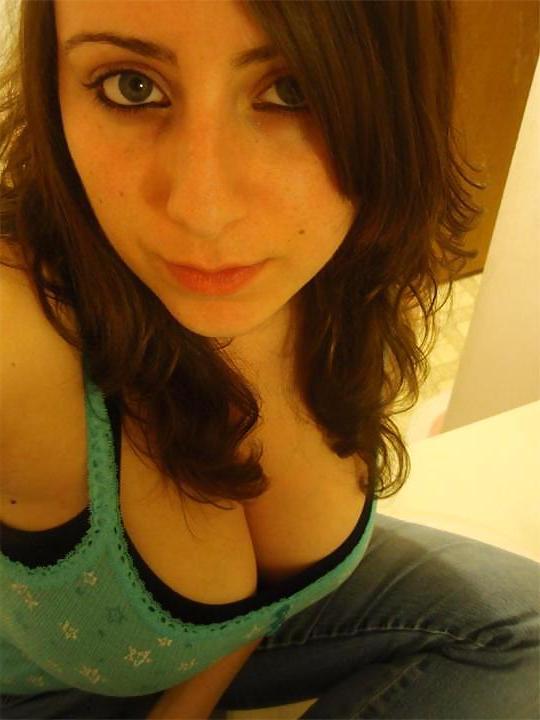11P Big boobs