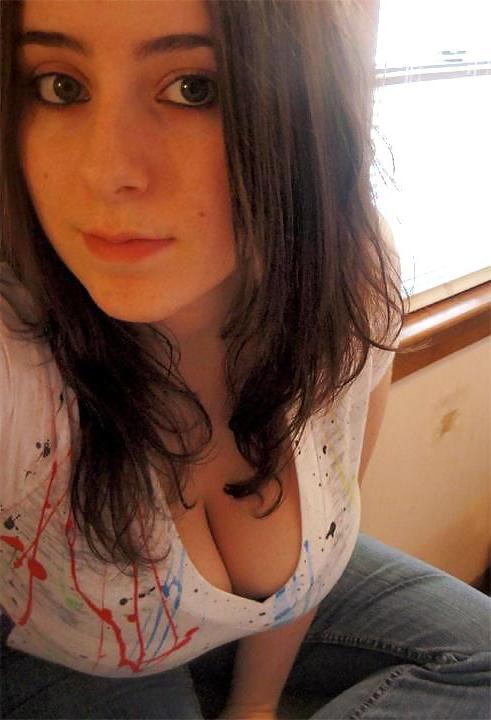 11P Big boobs